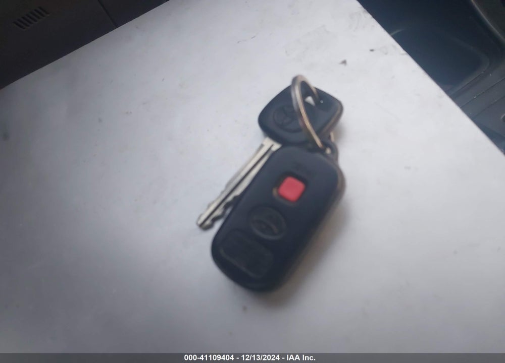 2002 TOYOTA CAMRY LE VIN: 4T1BE32KX2U057260