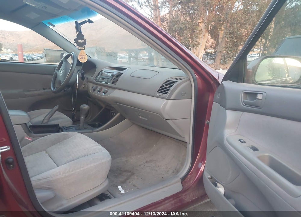 2002 TOYOTA CAMRY LE VIN: 4T1BE32KX2U057260
