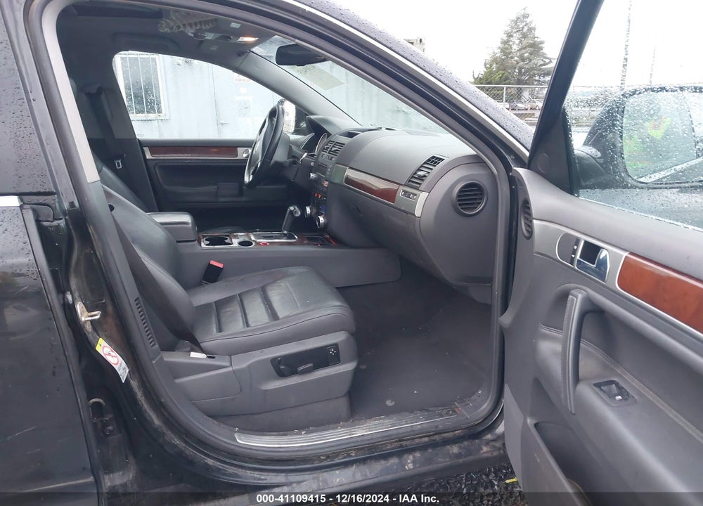 2009 VOLKSWAGEN TOUAREG 2 VR6 FSI VIN: WVGBE77L29D010730