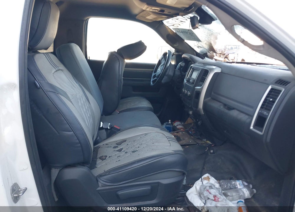 2016 RAM 5500 CHASSIS TRADESMAN/SLT VIN: 3C7WRMBL9GG112044