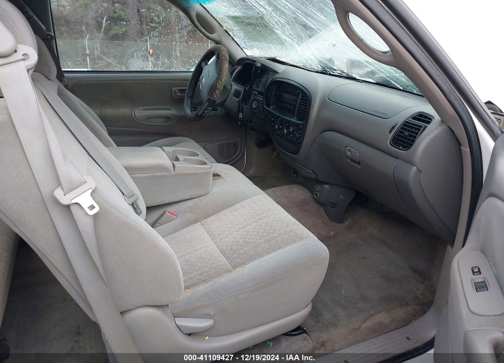2005 TOYOTA TUNDRA SR5 V8 VIN: 5TBRT341X5S466518