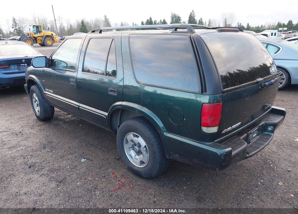 2002 CHEVROLET BLAZER LS VIN: 1GNDT13W12K202424