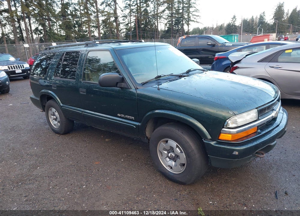 2002 CHEVROLET BLAZER LS VIN: 1GNDT13W12K202424