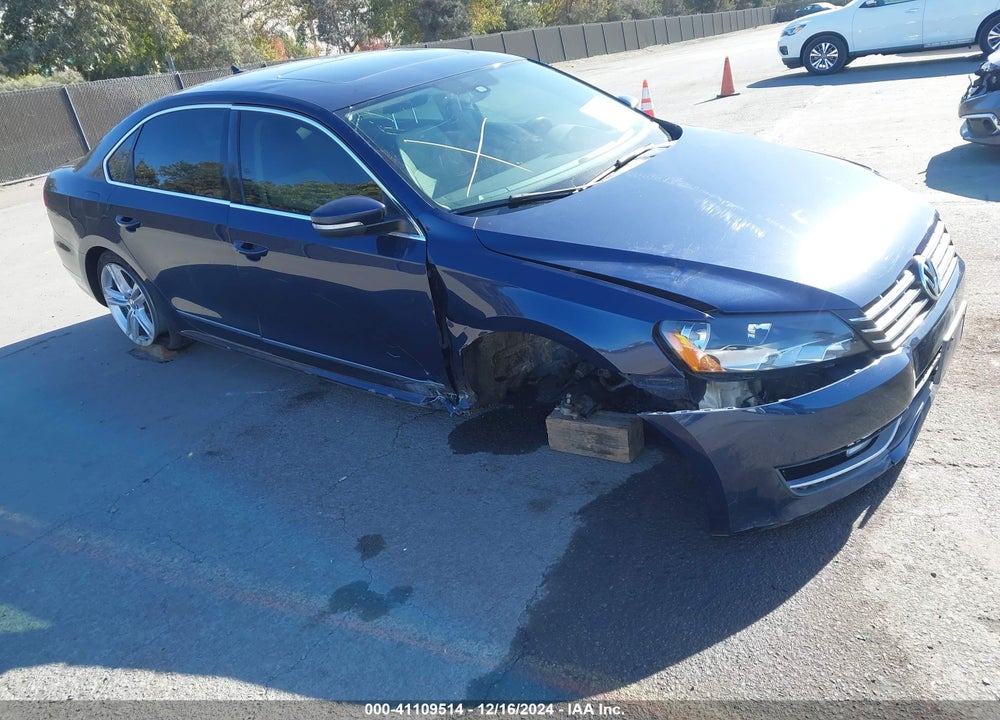 2015 VOLKSWAGEN PASSAT 2.0L TDI SE VIN: 1VWBV7A3XFC048105