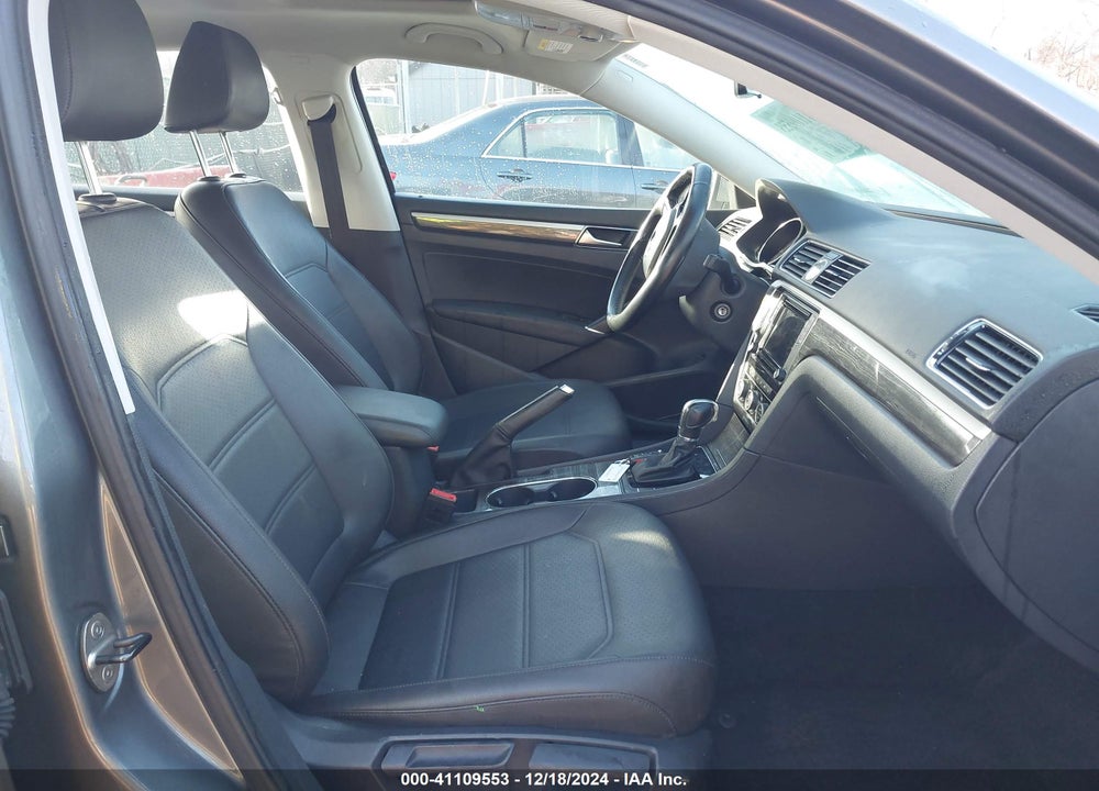 2016 VOLKSWAGEN PASSAT 1.8T SE VIN: 1VWBT7A33GC058515