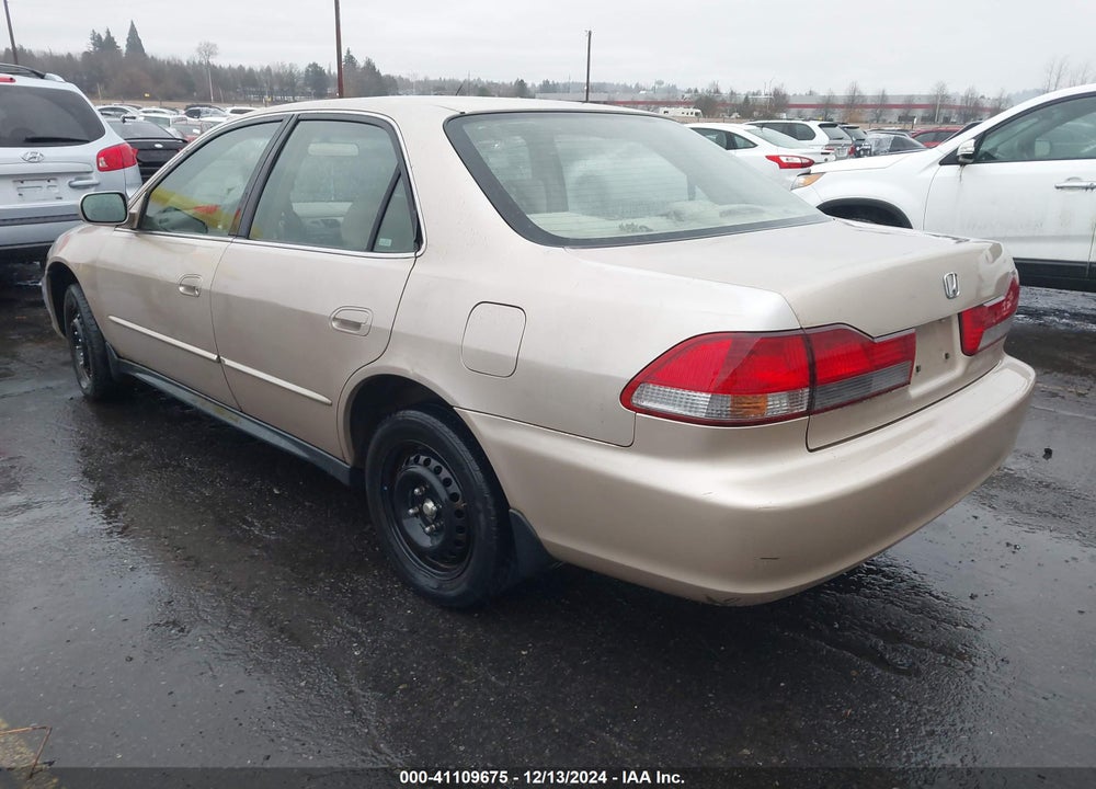 2001 HONDA ACCORD 2.3 LX VIN: JHMCG56471C015884