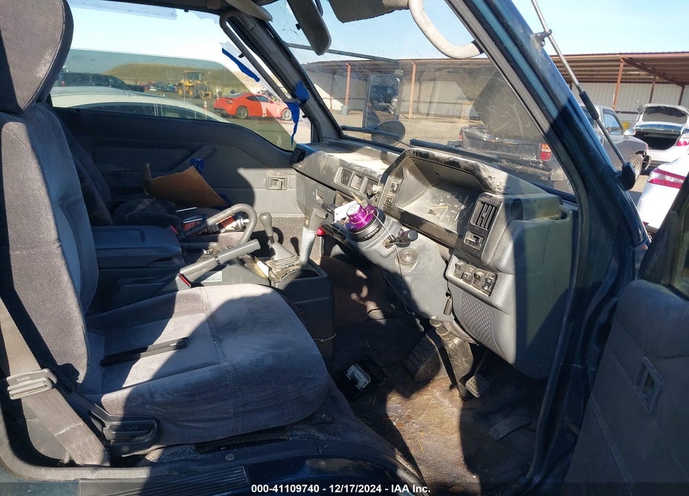 1990 MITS DELICA EXCEED RHD TU VIN: 000000P25W0419736