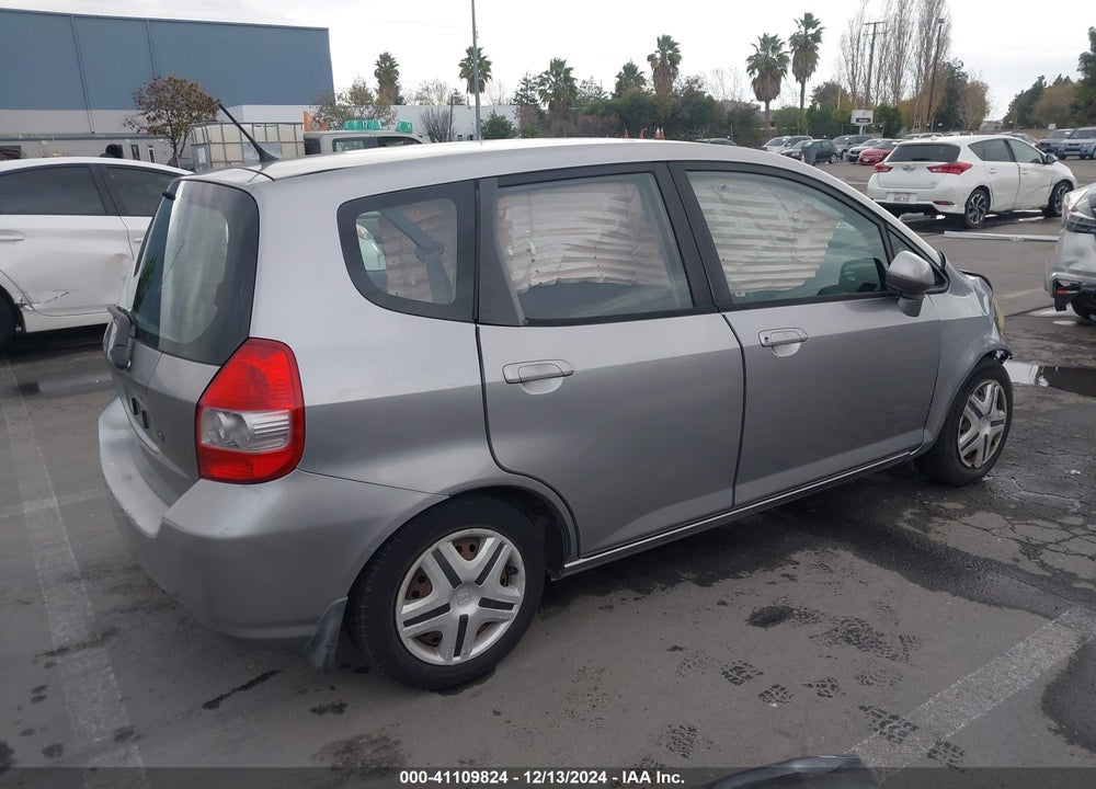 2007 HONDA FIT VIN: JHMGD38487S056440