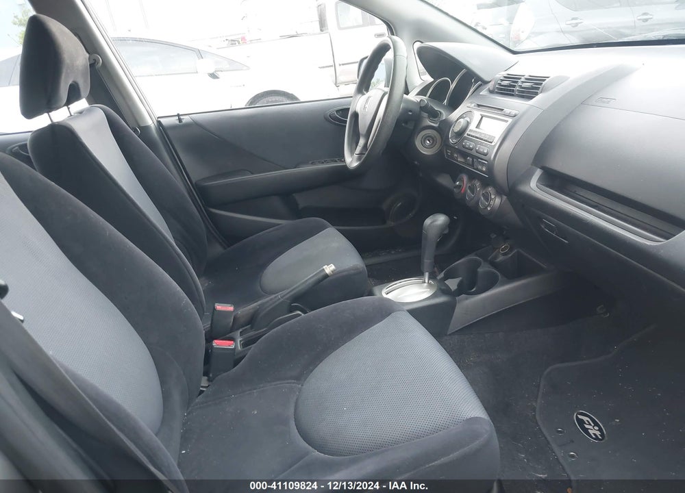 2007 HONDA FIT VIN: JHMGD38487S056440