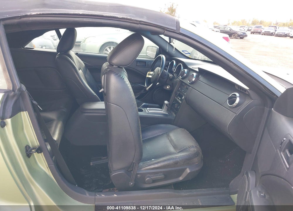 2005 FORD MUSTANG VIN: 1ZVFT84N355187294