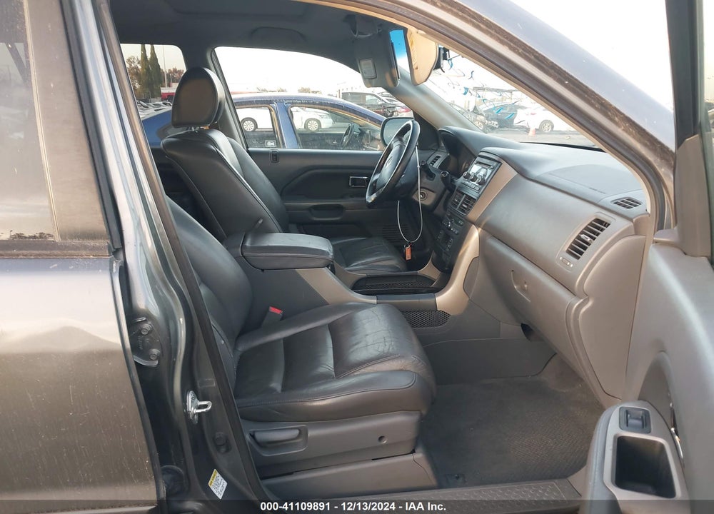 2007 HONDA PILOT EX-L VIN: 5FNYF28597B016142