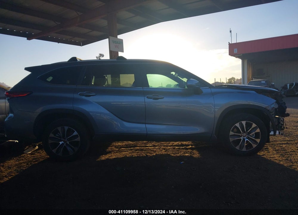 2023 TOYOTA HIGHLANDER XLE VIN: 5TDKDRAH9PS032328