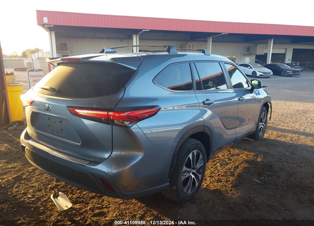 2023 TOYOTA HIGHLANDER XLE VIN: 5TDKDRAH9PS032328