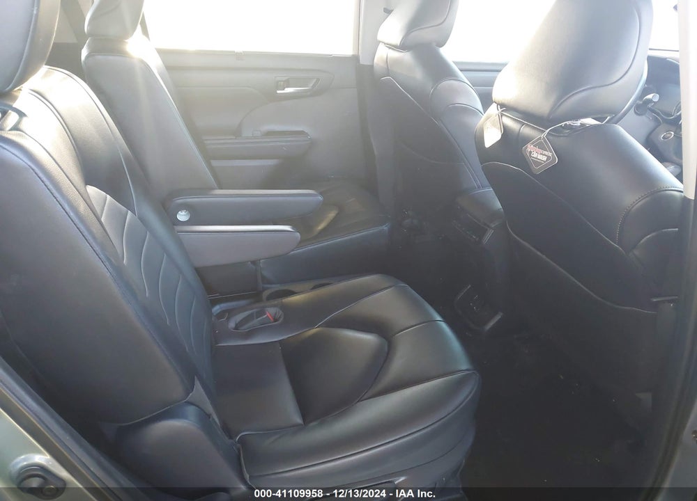 2023 TOYOTA HIGHLANDER XLE VIN: 5TDKDRAH9PS032328