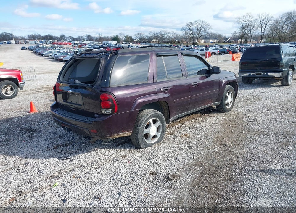 2008 CHEVROLET TRAILBLAZER LT VIN: 1GNDS13S682115675