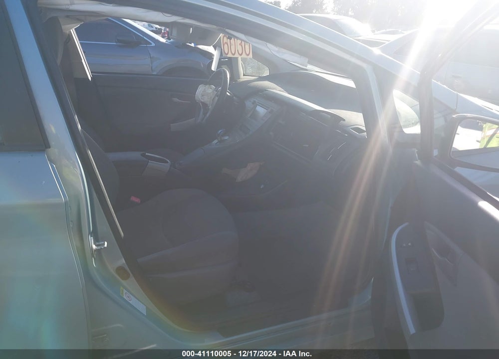 2013 TOYOTA PRIUS THREE VIN: JTDKN3DU1D1684615