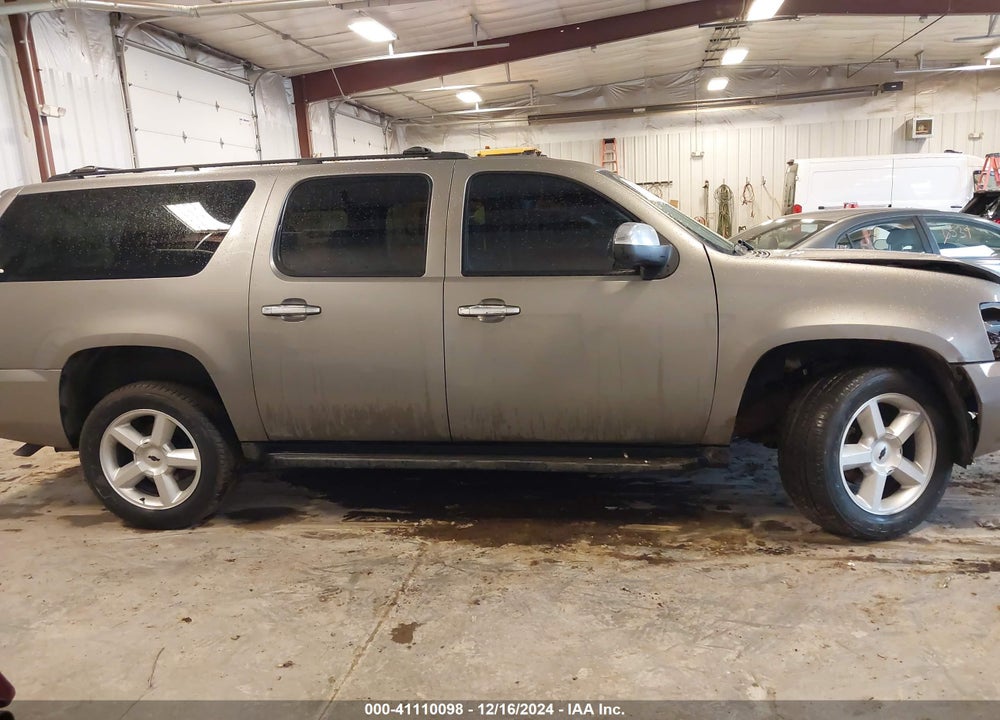 2008 CHEVROLET SUBURBAN 1500 LTZ VIN: 1GNFK16318R105012