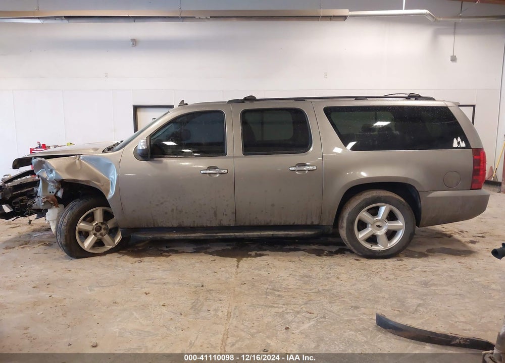 2008 CHEVROLET SUBURBAN 1500 LTZ VIN: 1GNFK16318R105012