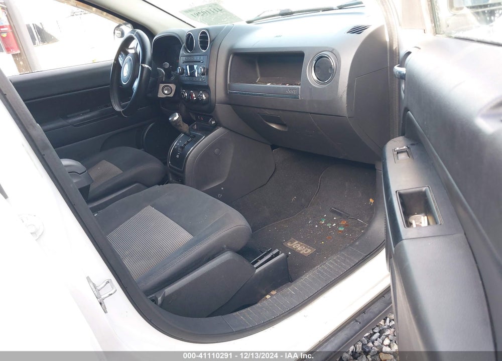 2011 JEEP COMPASS VIN: 1J4NF1FB4BD259213