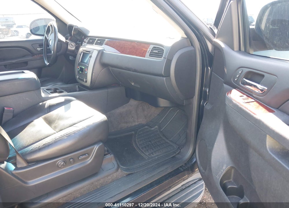 2010 GMC YUKON XL 1500 SLT VIN: 1GKUCKE00AR182605