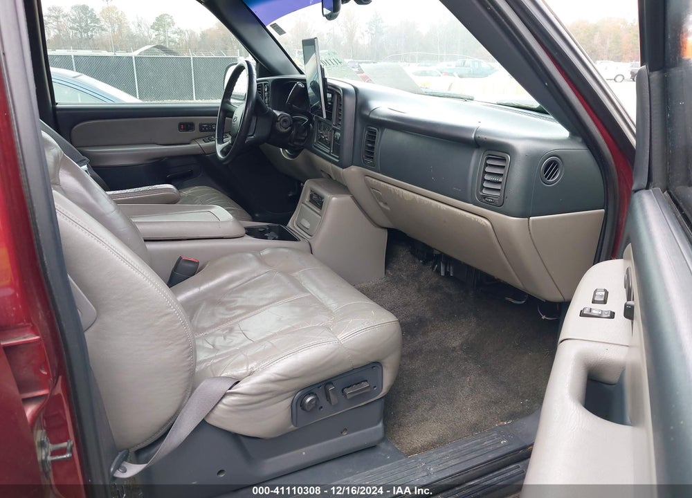 2001 CHEVROLET TAHOE LT VIN: 1GNEK13T01R189068