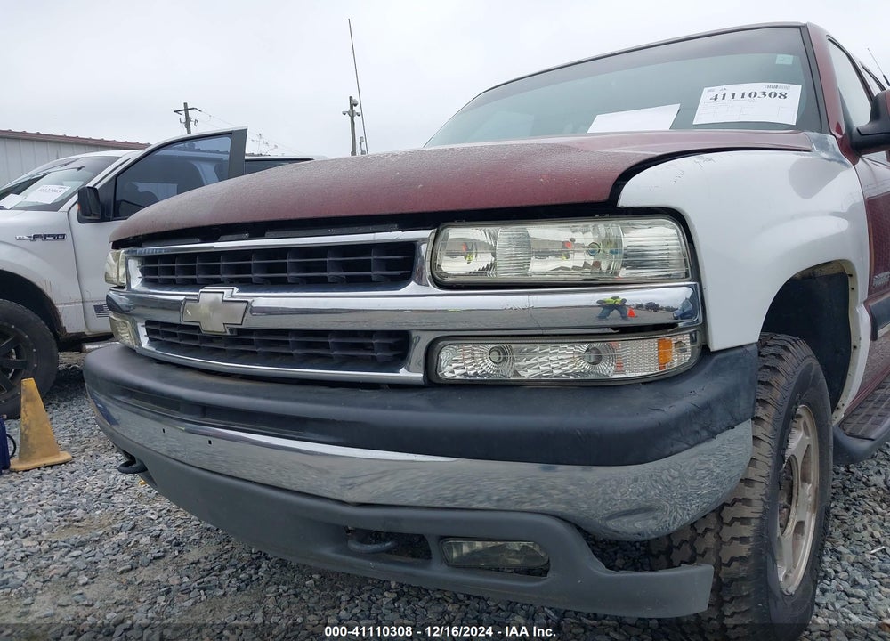 2001 CHEVROLET TAHOE LT VIN: 1GNEK13T01R189068