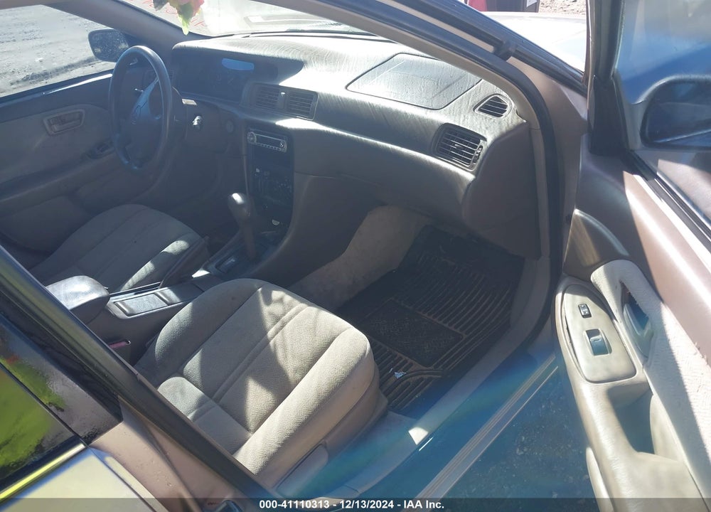 1999 TOYOTA CAMRY CE VIN: 4T1BG22K3XU917026