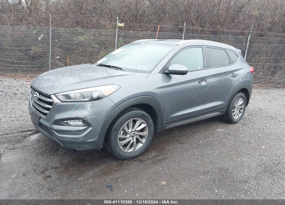 2016 HYUNDAI TUCSON SE VIN: KM8J33A43GU101059