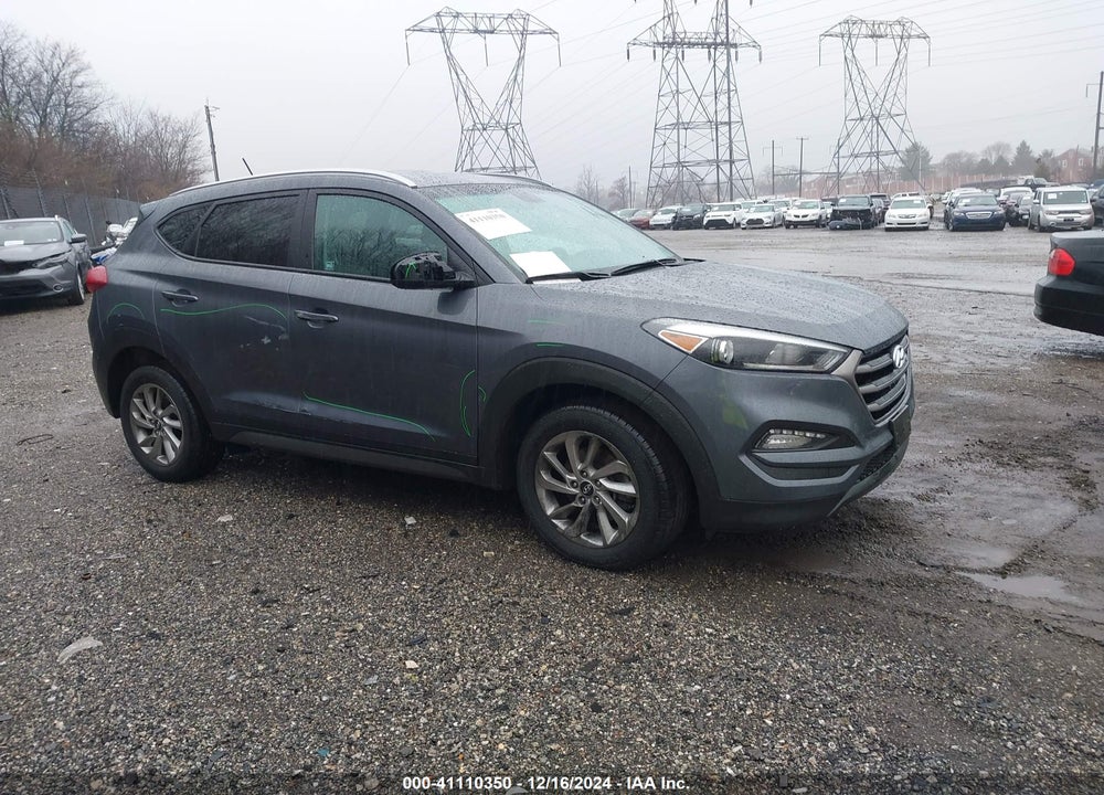 2016 HYUNDAI TUCSON SE VIN: KM8J33A43GU101059