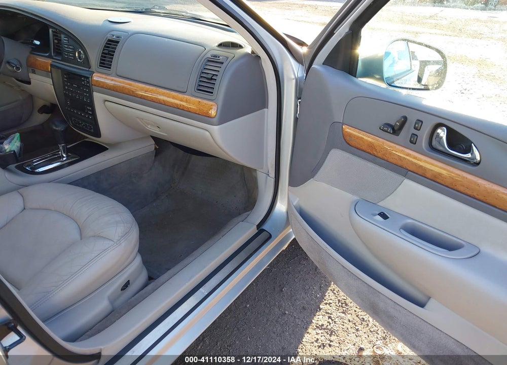 1998 LINCOLN CONTINENTAL VIN: 1LNFM97V7WY728957