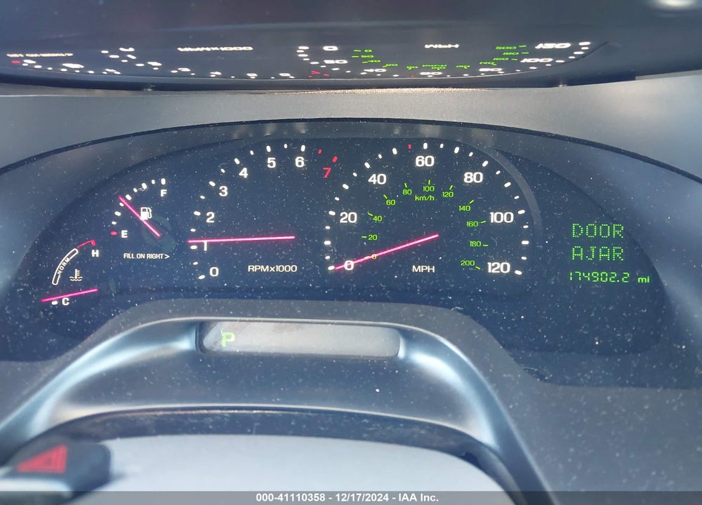 1998 LINCOLN CONTINENTAL VIN: 1LNFM97V7WY728957