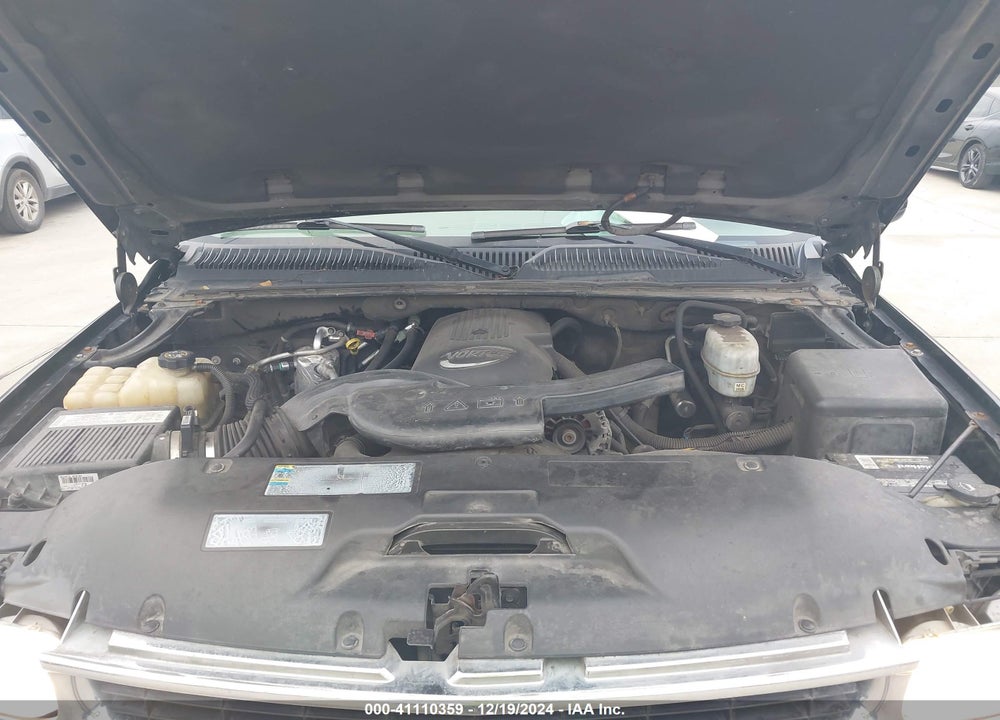 2004 CHEVROLET SUBURBAN 1500 LT VIN: 3GNEC16Z64G113436