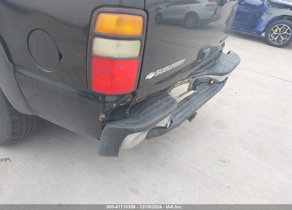 2004 CHEVROLET SUBURBAN 1500 LT VIN: 3GNEC16Z64G113436