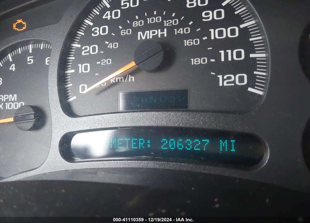 2004 CHEVROLET SUBURBAN 1500 LT VIN: 3GNEC16Z64G113436
