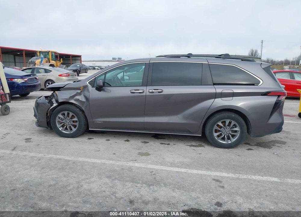 2021 TOYOTA SIENNA XLE VIN: 5TDYRKEC5MS055831