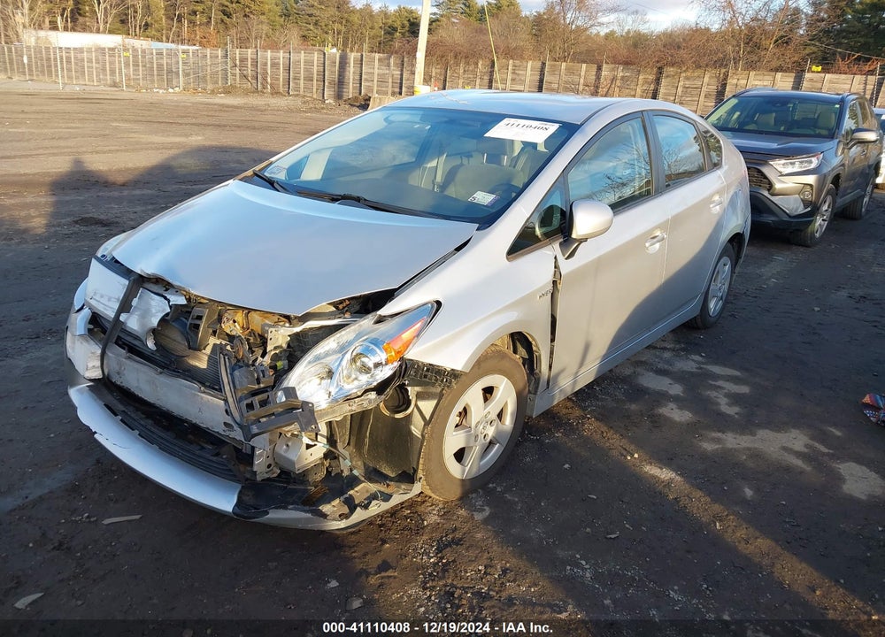 2011 TOYOTA PRIUS TWO VIN: JTDKN3DU8B1413032