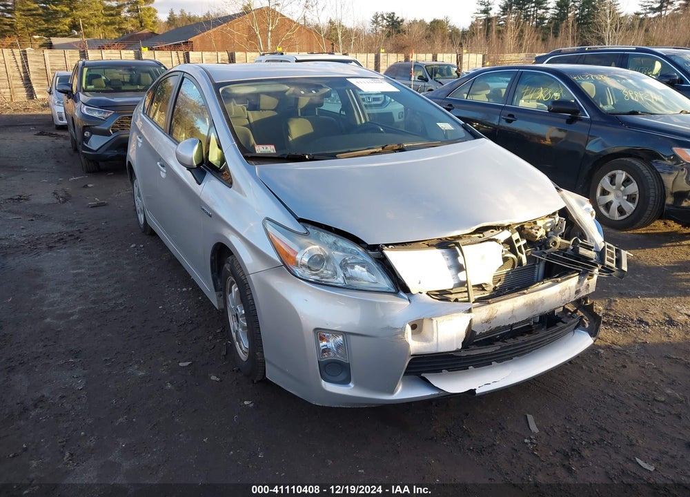 2011 TOYOTA PRIUS TWO VIN: JTDKN3DU8B1413032