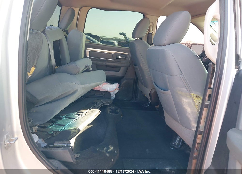 2016 RAM 1500 VIN: 3C6RR7LT4GG181547