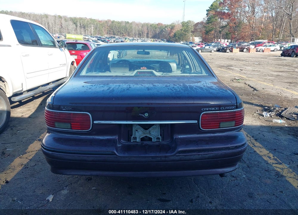 1996 CHEVROLET CAPRICE CLASSIC VIN: 1G1BL52WXTR105913