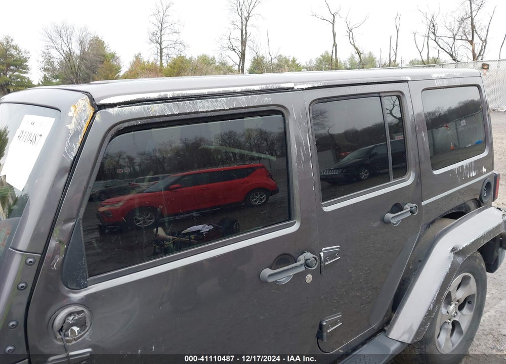 2018 JEEP WRANGLER JK UNLIMITED SAHARA 4X4 VIN: 1C4BJWEG5JL833534