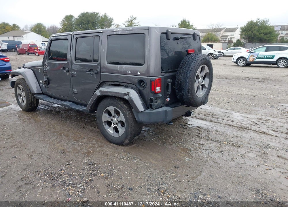 2018 JEEP WRANGLER JK UNLIMITED SAHARA 4X4 VIN: 1C4BJWEG5JL833534