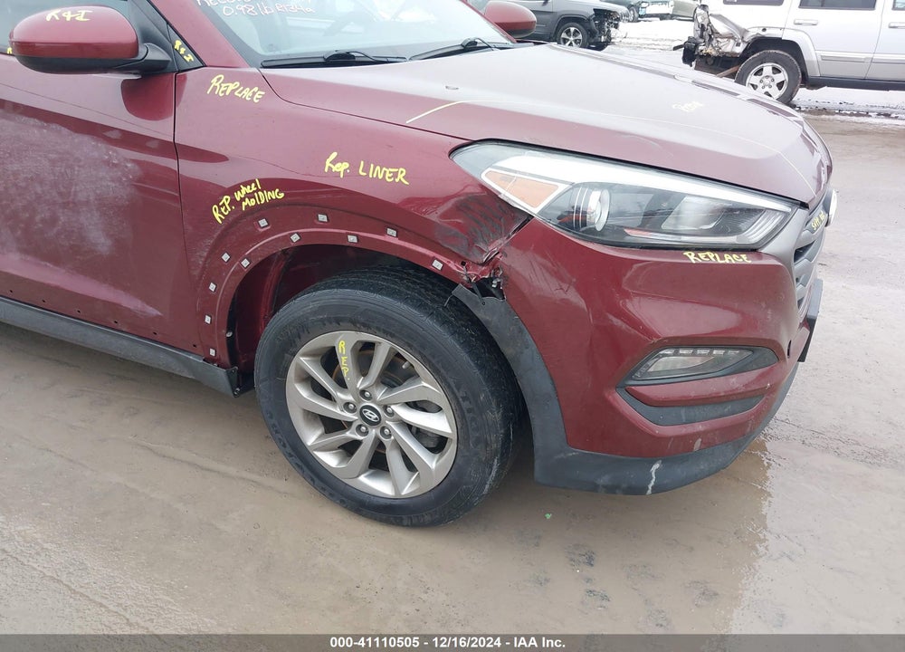 2016 HYUNDAI TUCSON SE VIN: KM8J3CA42GU121948