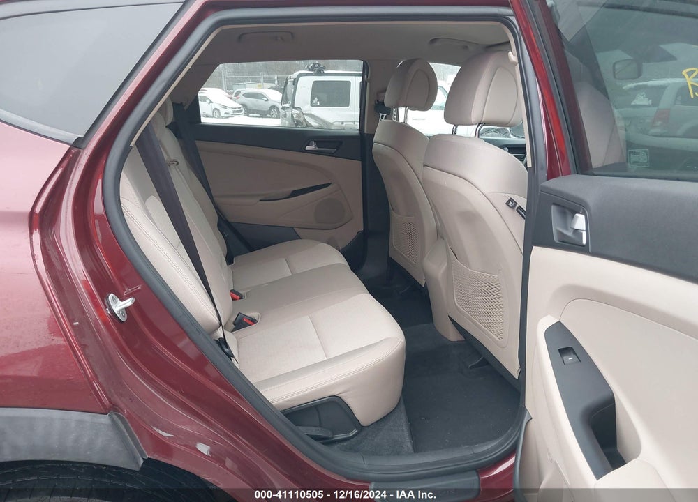 2016 HYUNDAI TUCSON SE VIN: KM8J3CA42GU121948