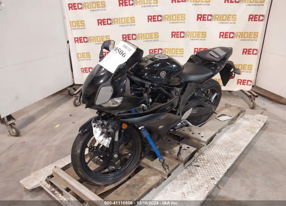 2023 YAMAHA YZFR3 A VIN: MH3RH18Y7PK013358