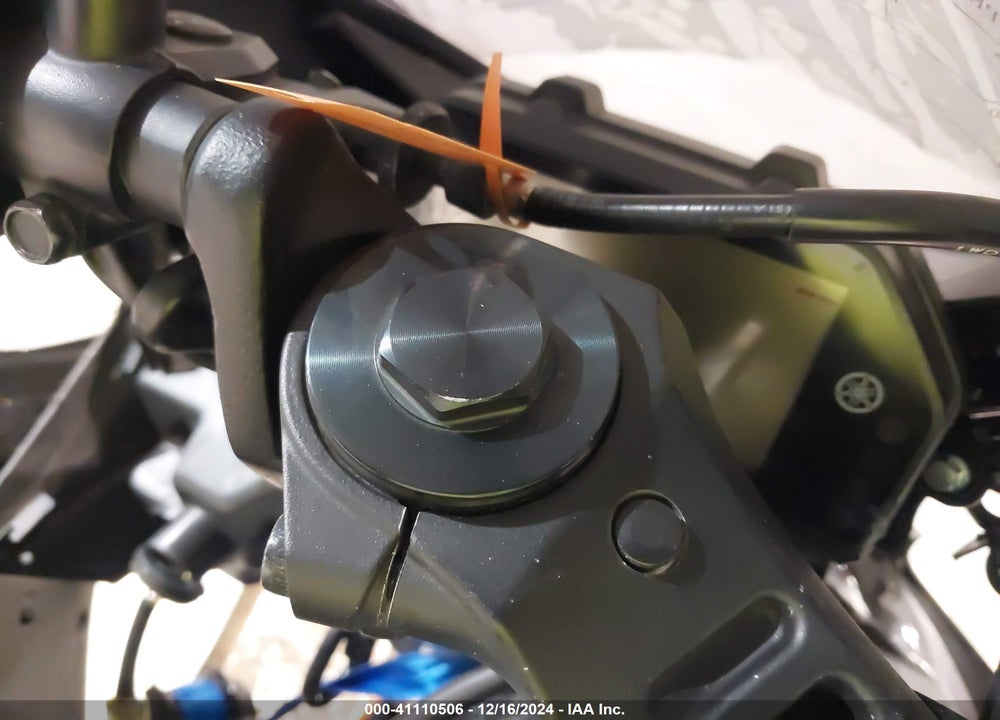 2023 YAMAHA YZFR3 A VIN: MH3RH18Y7PK013358