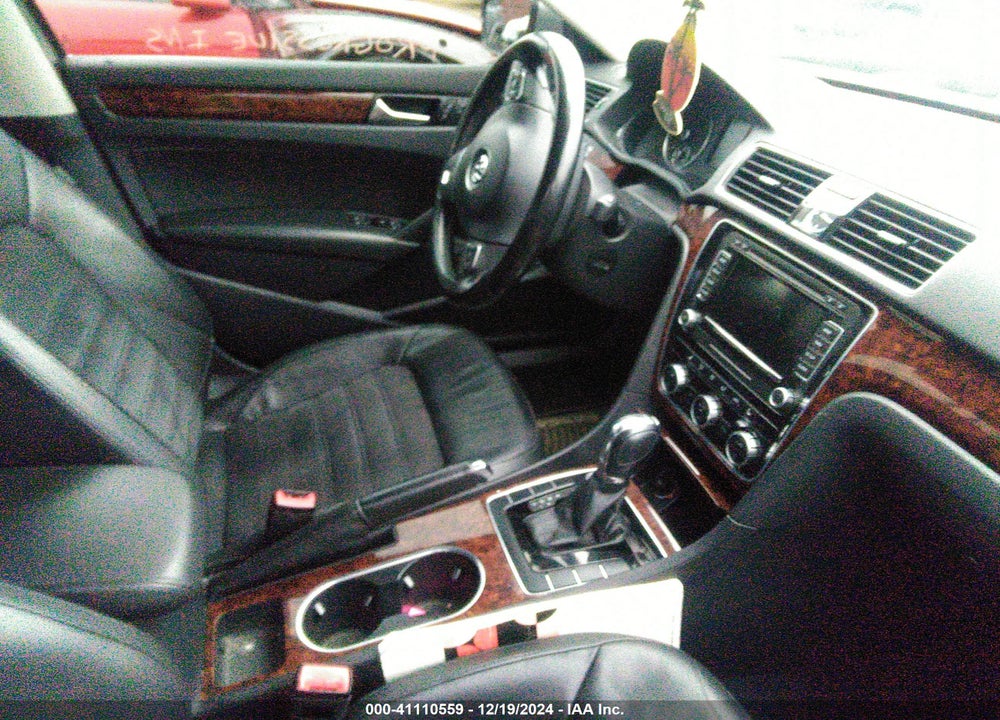 2013 VOLKSWAGEN PASSAT VIN: 1VWCN7A39DC062319