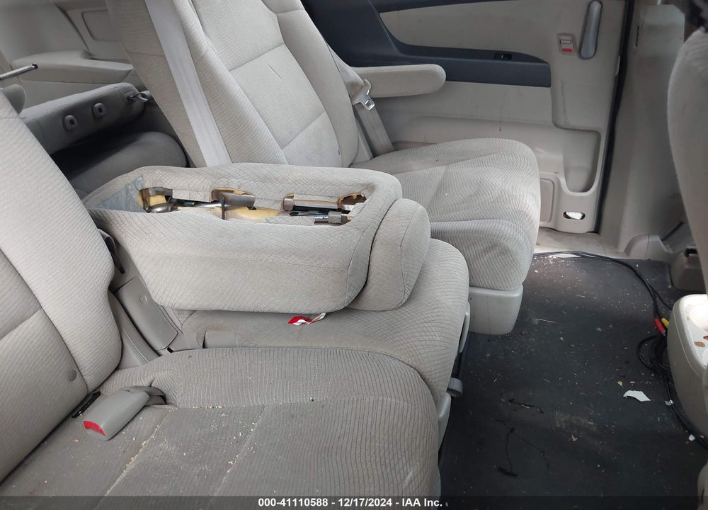 2011 HONDA ODYSSEY EX VIN: 5FNRL5H40BB069326