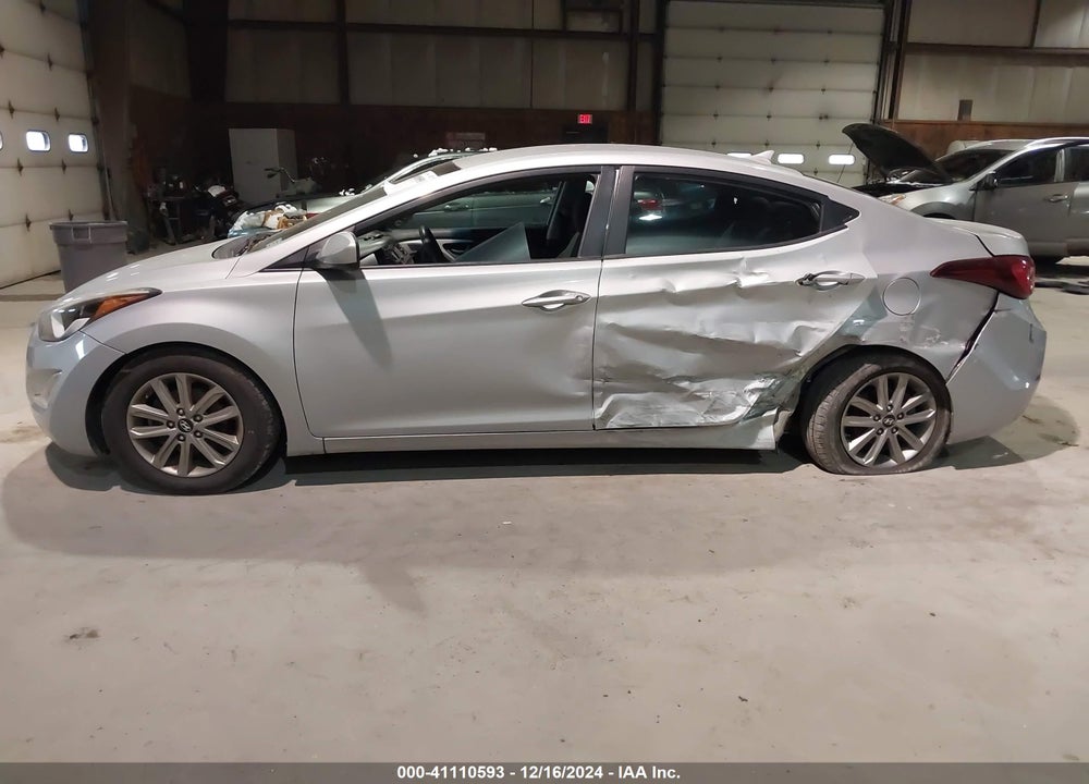 2014 HYUNDAI ELANTRA VIN: 5NPDH4AE0EH519717