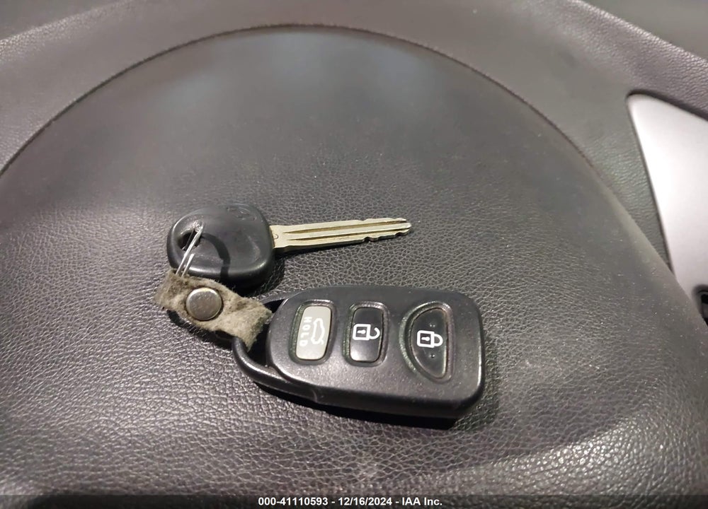2014 HYUNDAI ELANTRA VIN: 5NPDH4AE0EH519717