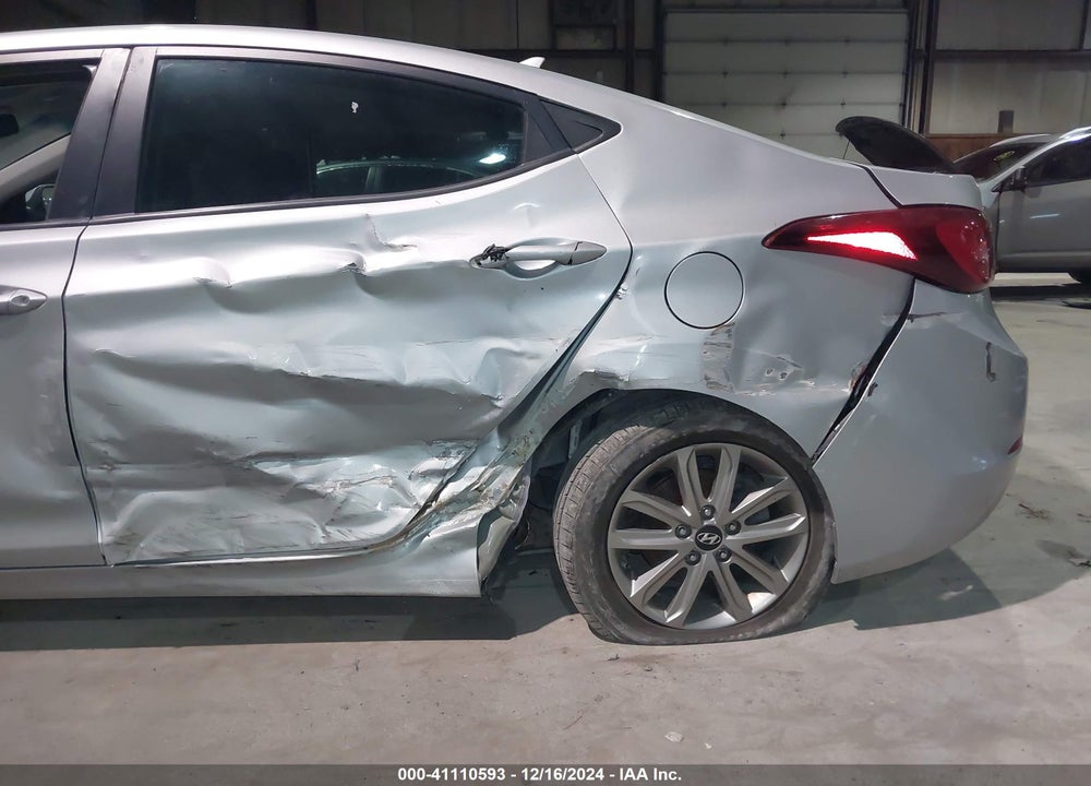 2014 HYUNDAI ELANTRA VIN: 5NPDH4AE0EH519717
